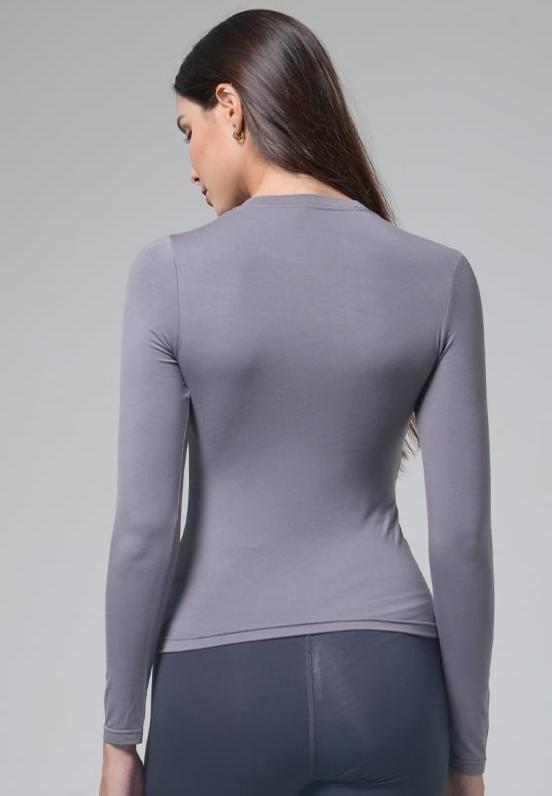 Holy Woman Atasan Kaos Lengan Panjang Basic Long Sleeve T-Shirt