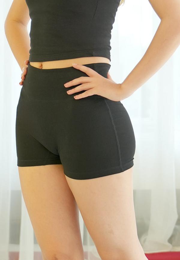 Holy Woman Celana Pendek Olahraga Legging Very Short