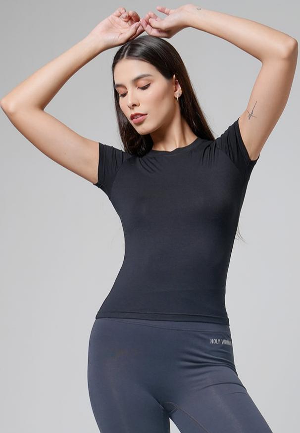 Holy Woman Atasan Kaos Lengan Pendek Basic Short Sleeve T-Shirt