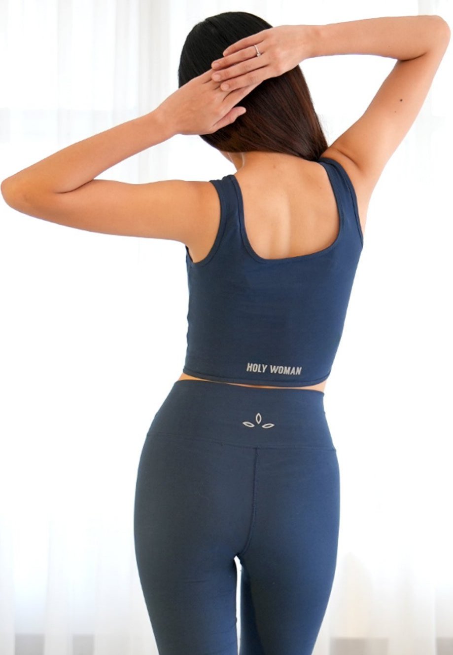 Holy Woman Atasan Olahraga Corset Tank Top