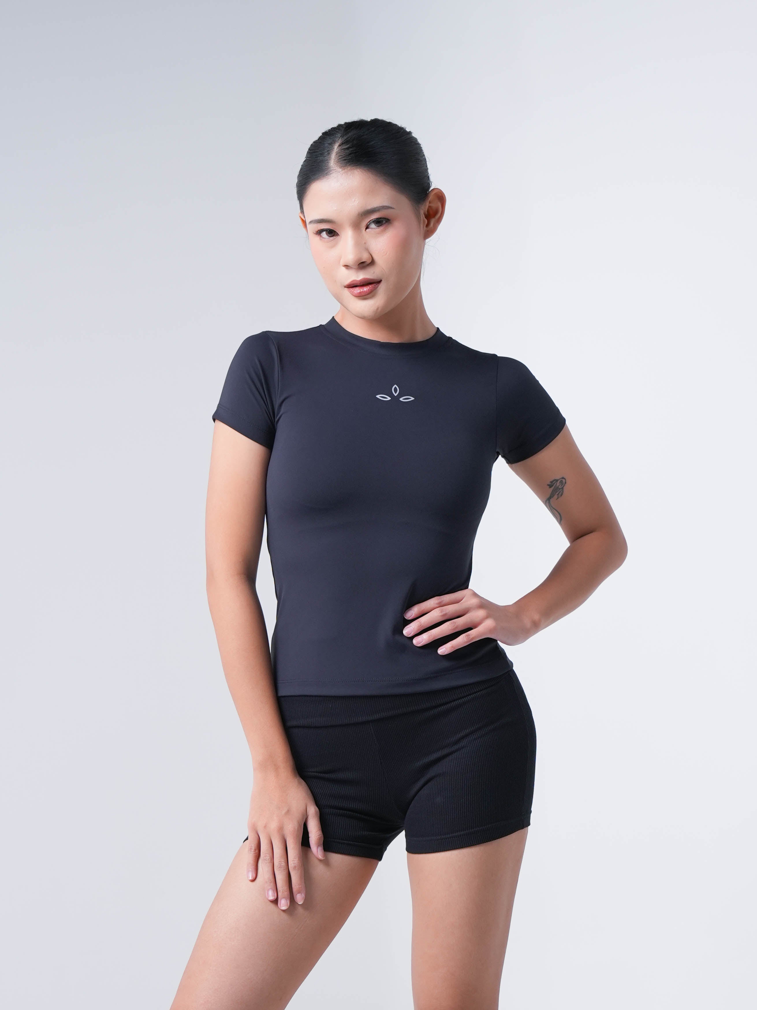 Holy Woman Atasan Kaos Olahraga Lengan Pendek Wanita Basic Short Sleeve