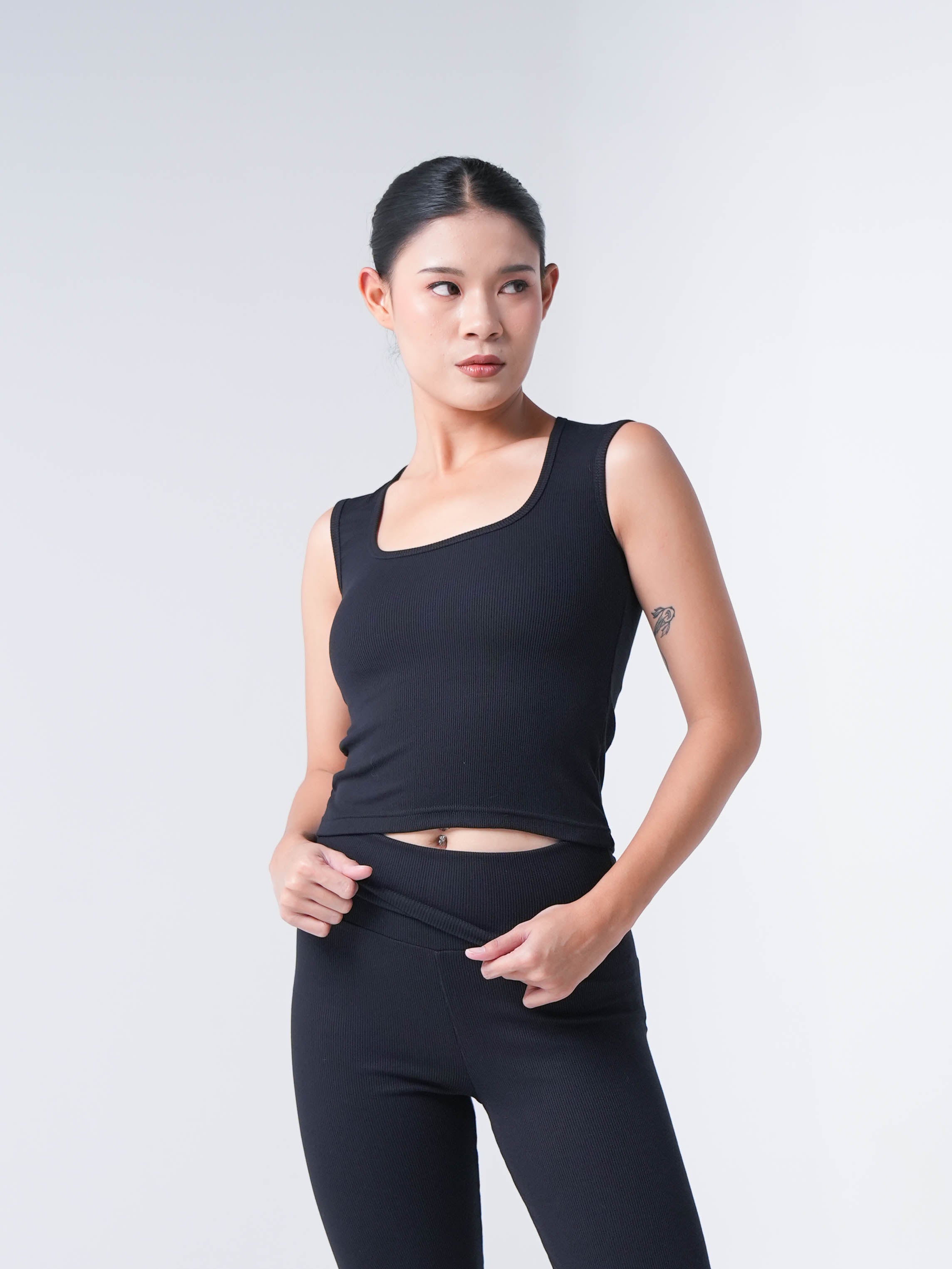 Holy Woman Atasan Olah Raga Wanita Square Neck Tanktop